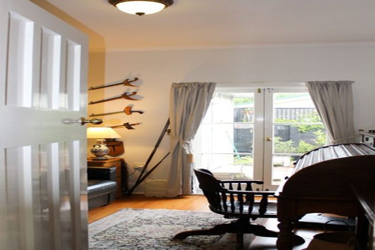 Photo of property in 52 North Parade, Richmond, Christchurch, 8013