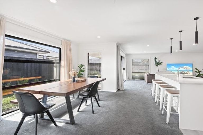 Photo of property in 19 Hickmott Street, Rangiora, 7400