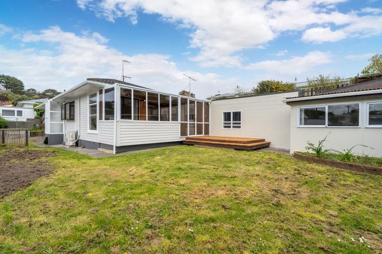Photo of property in 31 Beazley Avenue, Paparangi, Wellington, 6037