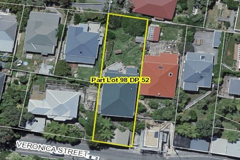 Photo of property in 12 Veronica Street, Brooklyn, Wellington, 6021