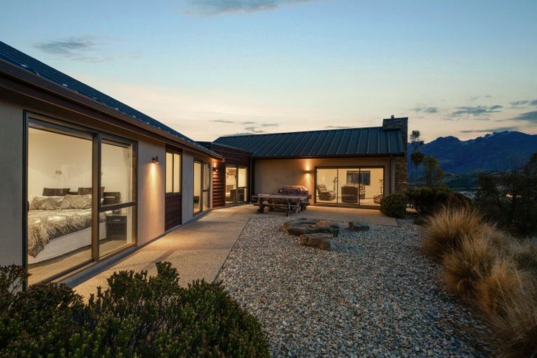 Photo of property in 15 Mckellar Drive, Jacks Point, Queenstown, 9371