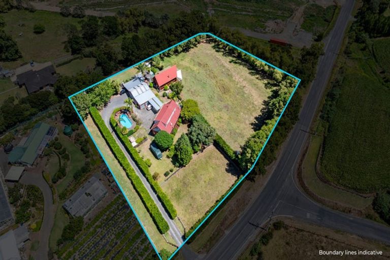Photo of property in 33 Uatoto Road, Clarks Beach, 2122