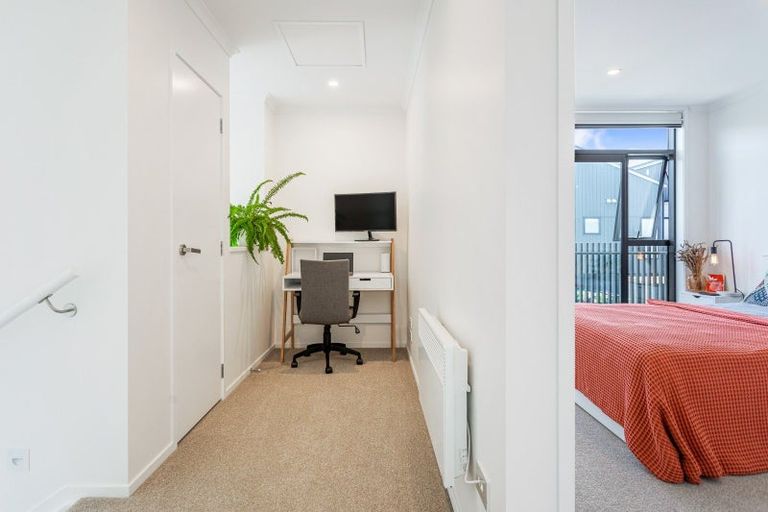 Photo of property in 20 Tuamaka Lane, Hobsonville, Auckland, 0616