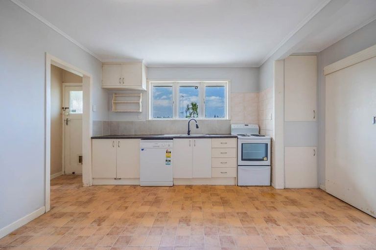 Photo of property in 55 Corunna Road, Milford, Auckland, 0620