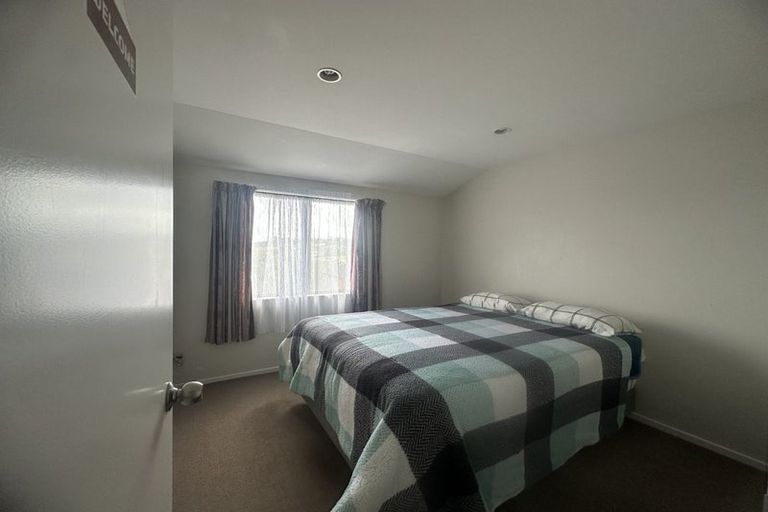 Photo of property in 27/22 Northcross Drive, Oteha, Auckland, 0632