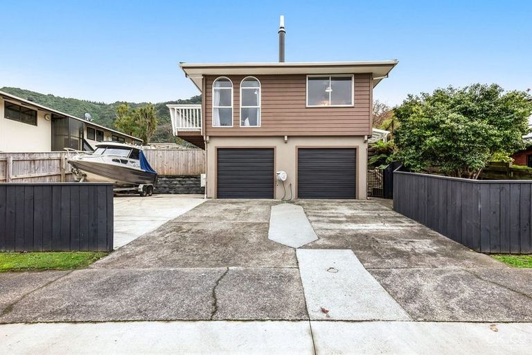 Photo of property in 156 California Drive, Totara Park, Upper Hutt, 5018