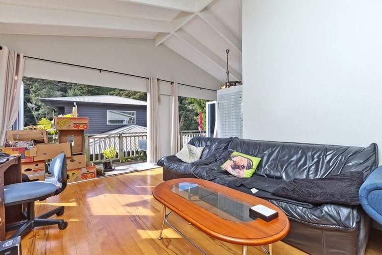 Photo of property in 74 Eskdale Road, Birkdale, Auckland, 0626