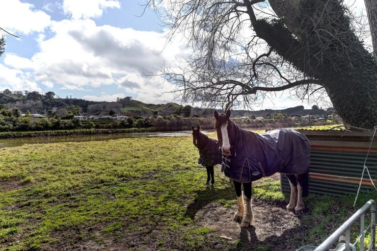 Photo of property in 39 Riverbank Road, Okoia, Whanganui, 4573