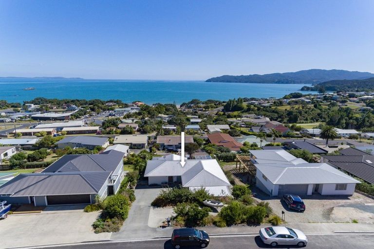 Photo of property in 7 Christine Drive, Coopers Beach, 0420