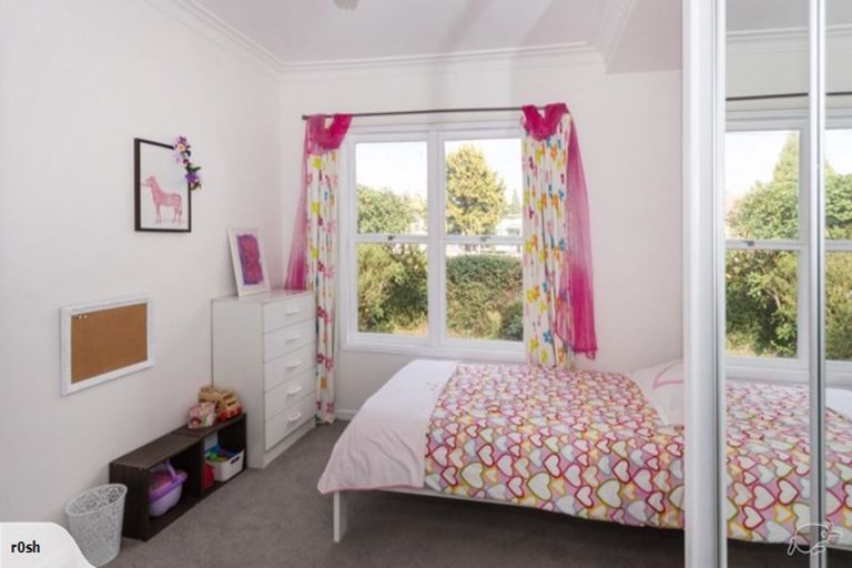 Photo of property in 2/10 Liverpool Street, Papakura, 2110