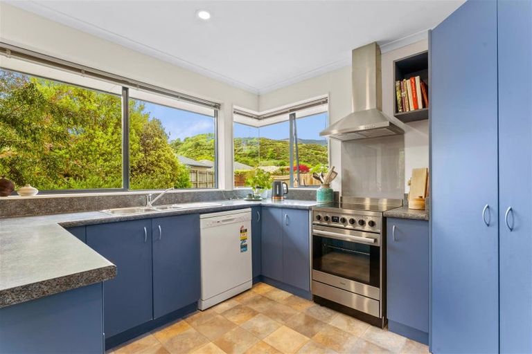 Photo of property in 8 Ngawhatu Road, Stoke, Nelson, 7011