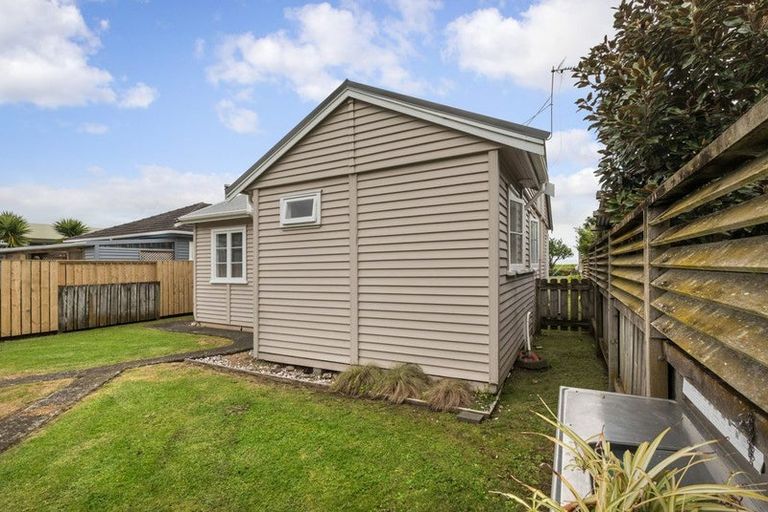 Photo of property in 102 Prices Avenue, Thames, 3500