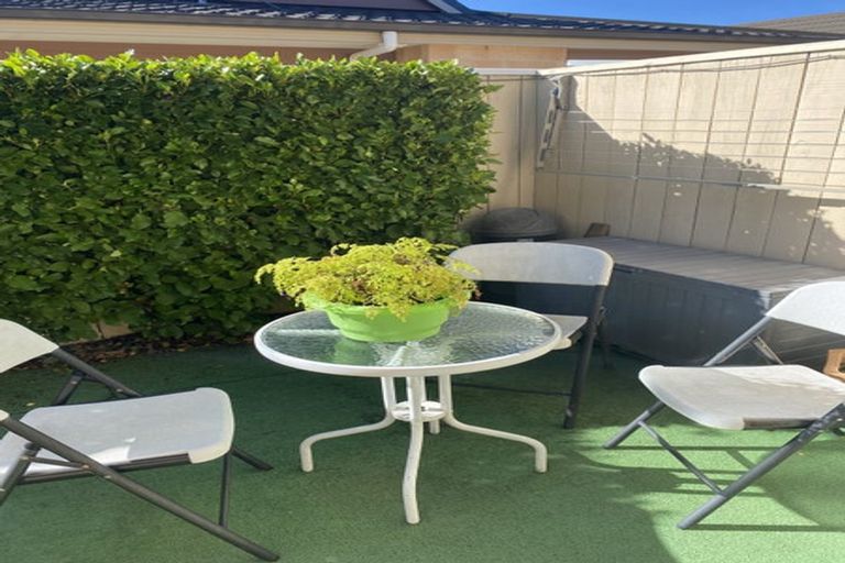 Photo of property in 3 Reeves Road, Rangiora, 7400