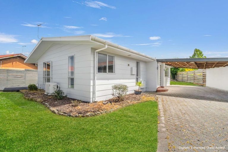 Photo of property in 41 Acacia Street, Kelvin Grove, Palmerston North, 4414