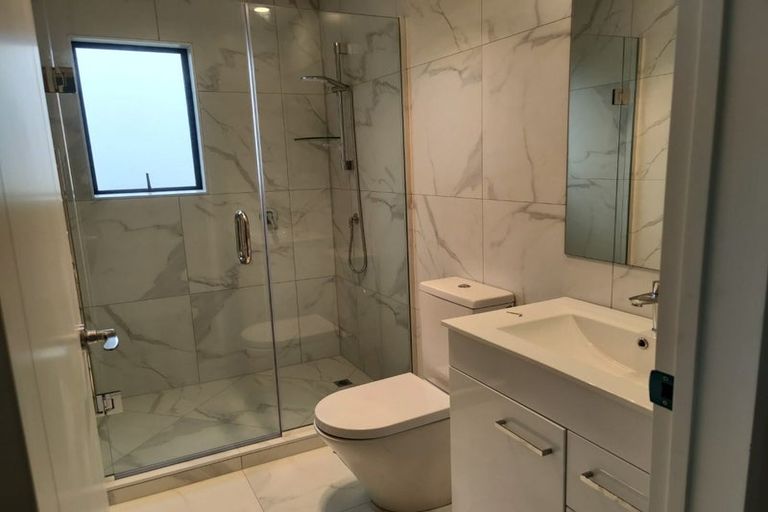 Photo of property in 2/16 William Roberts Road, Pakuranga, Auckland, 2010