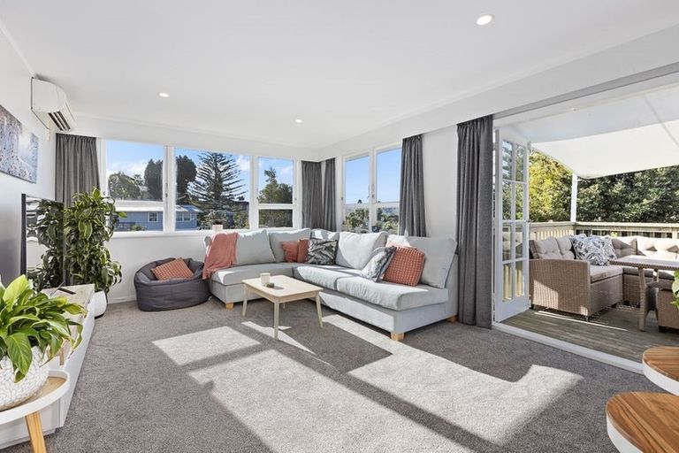 Photo of property in 39 Japonica Drive, Beach Haven, Auckland, 0626