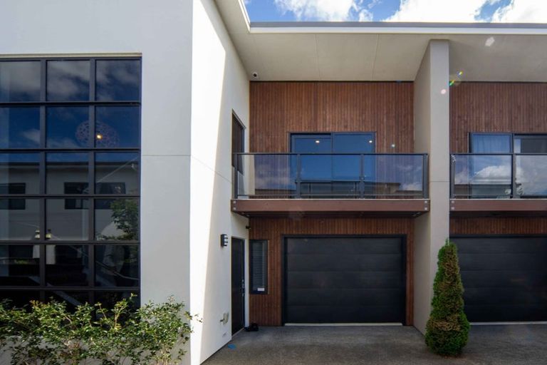 Photo of property in 9/13 Beale Street, Hamilton East, Hamilton, 3216