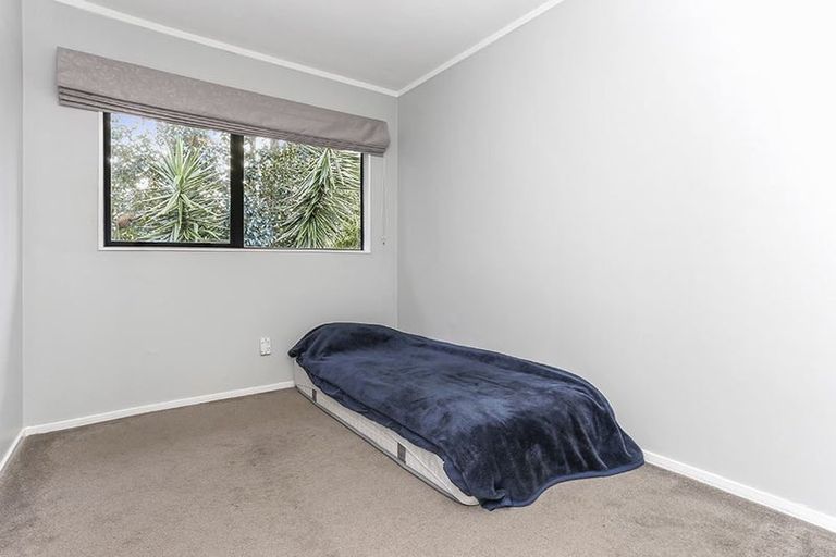Photo of property in 46a Riserra Drive, Ranui, Auckland, 0612