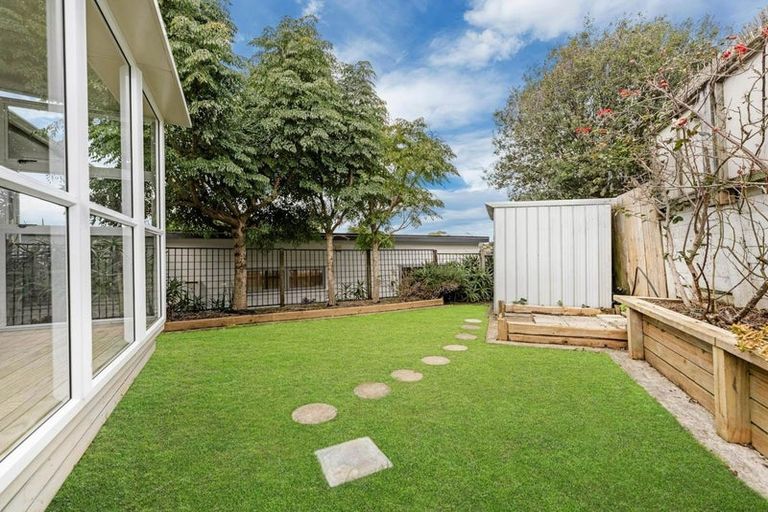 Photo of property in 4 Bacot Place, Howick, Auckland, 2014