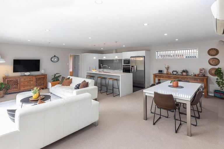 Photo of property in 71 Rannoch Drive, Broomfield, Christchurch, 8042