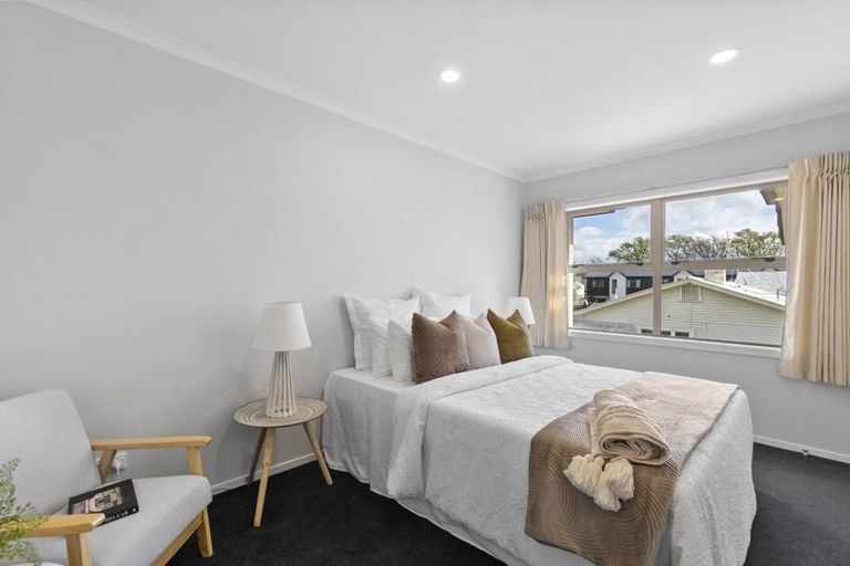 Photo of property in 2/52 Cook Street, Hamilton East, Hamilton, 3216