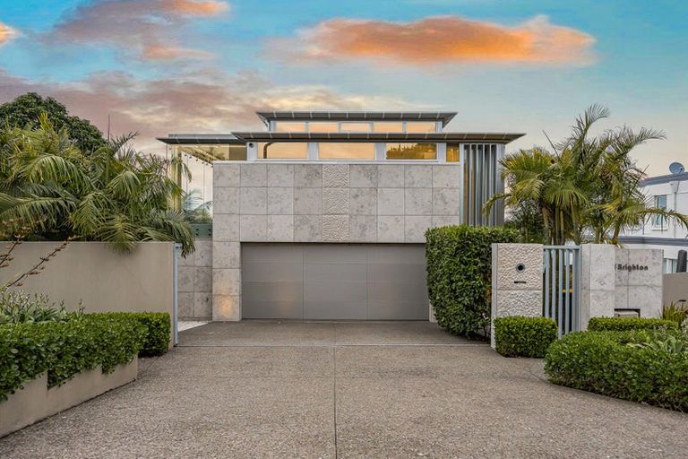 Photo of property in 21 Brighton Terrace, Mairangi Bay, Auckland, 0630