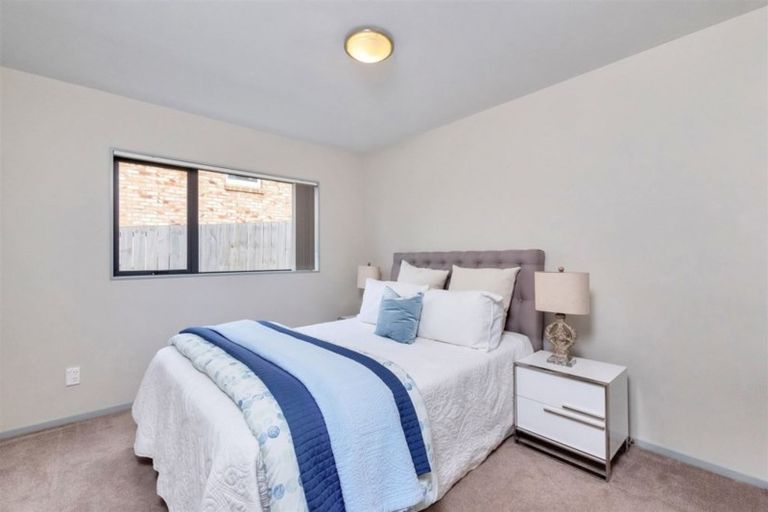 Photo of property in 7 Roberts Road, Te Atatu South, Auckland, 0610