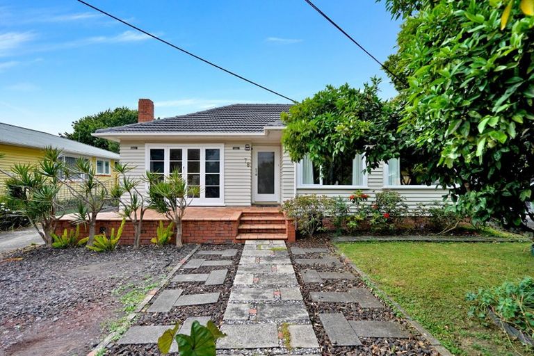 Photo of property in 78 Matipo Road, Te Atatu Peninsula, Auckland, 0610