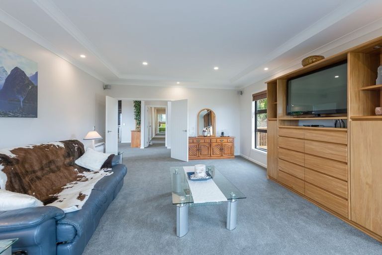 Photo of property in 17 Clairmont Heights, Stoke, Nelson, 7011