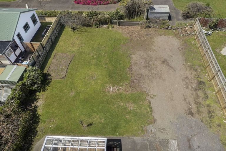 Photo of property in 68 Moana Street, Otaki Beach, Otaki, 5512