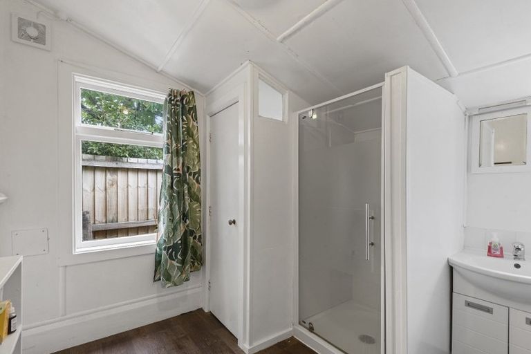 Photo of property in 10 Donald Place, St Albans, Christchurch, 8014