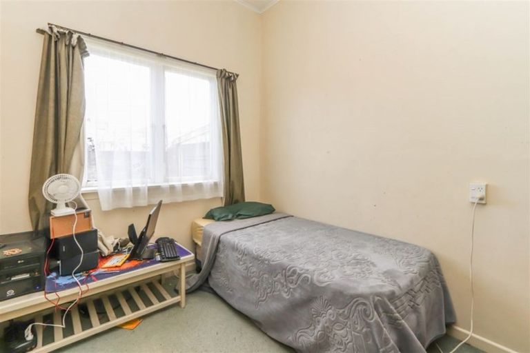 Photo of property in 14 Richmond Street, Inglewood, 4330