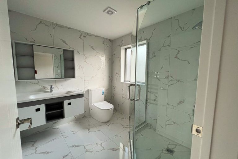 Photo of property in 7 Laurina Road, Sunnynook, Auckland, 0620