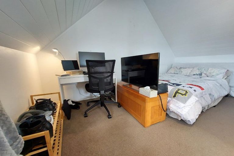 Photo of property in 2/24 Lancaster Road, Beach Haven, Auckland, 0626