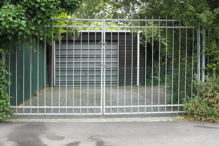 Photo of property in 62a Waimairi Road, Upper Riccarton, Christchurch, 8041