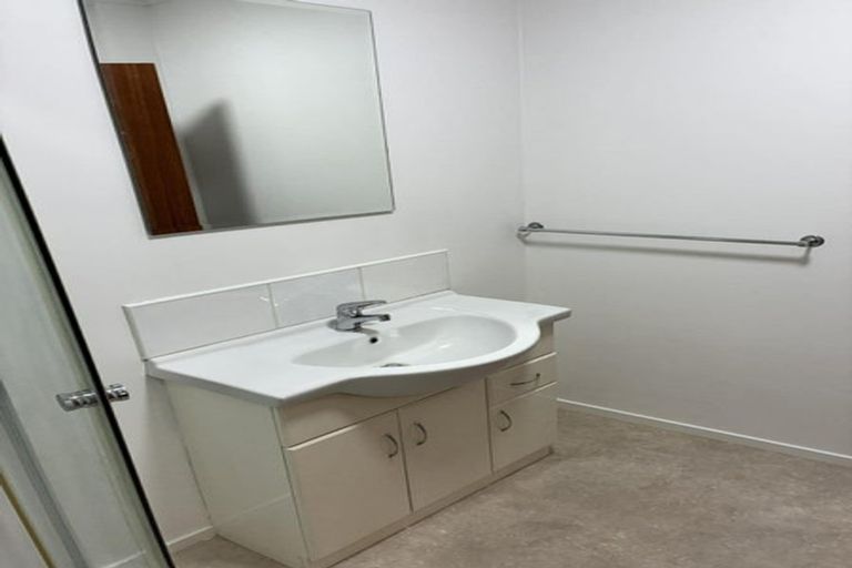 Photo of property in 11/90 Gloucester Street, Greenmeadows, Napier, 4112