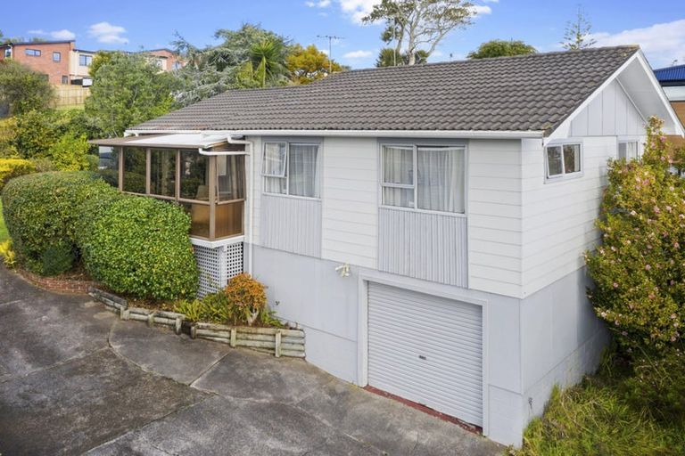 Photo of property in 25 Waari Avenue, Sunnyvale, Auckland, 0612