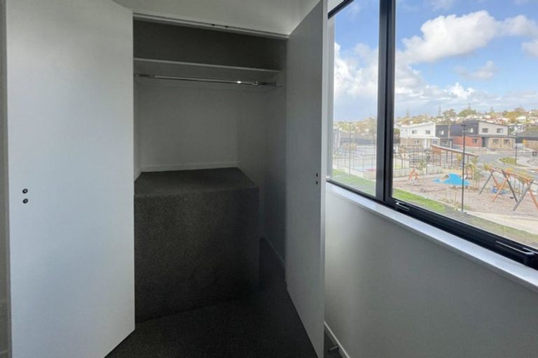 Photo of property in 9/60 Selo Street, Glen Eden, Auckland, 0602