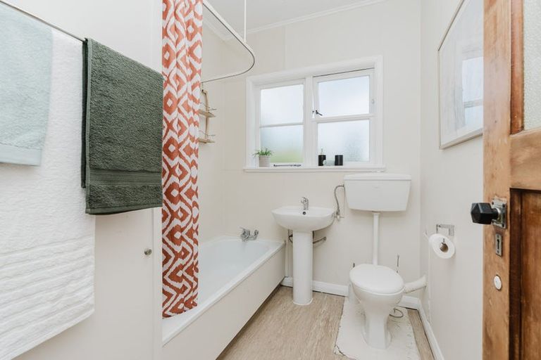 Photo of property in 21 Jellicoe Drive, Hamilton East, Hamilton, 3216
