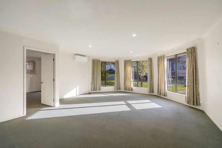 Photo of property in 11 Fresil Lane, Massey, Auckland, 0614