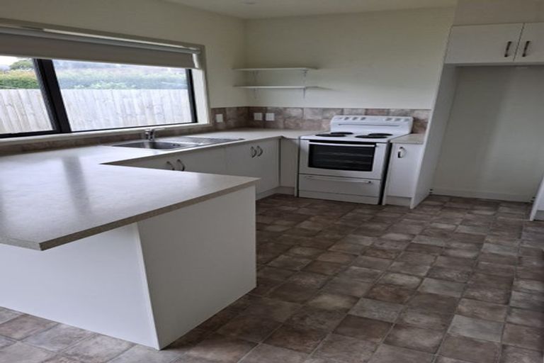 Photo of property in 7a Abel Tasman Avenue, Henderson, Auckland, 0610