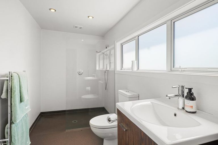 Photo of property in 25 Atkinson Road, Hurworth, New Plymouth, 4371