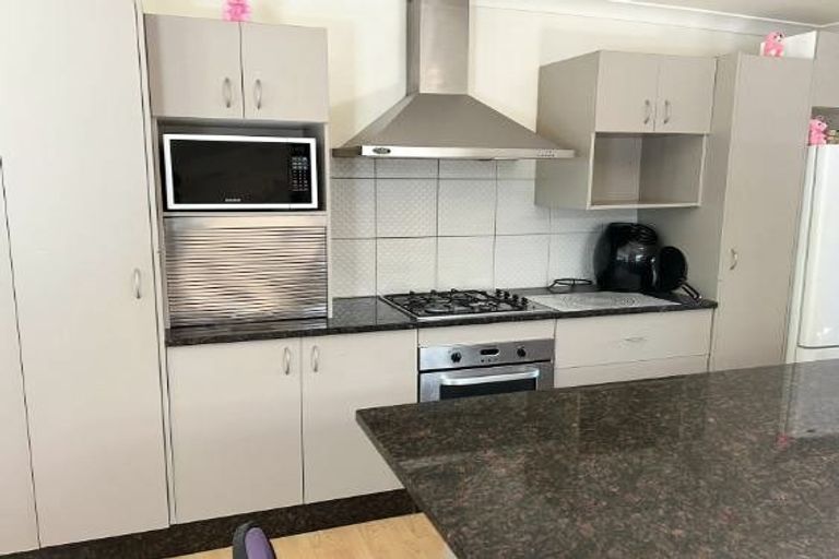 Photo of property in 12a Old Wairoa Road, Papakura, 2110