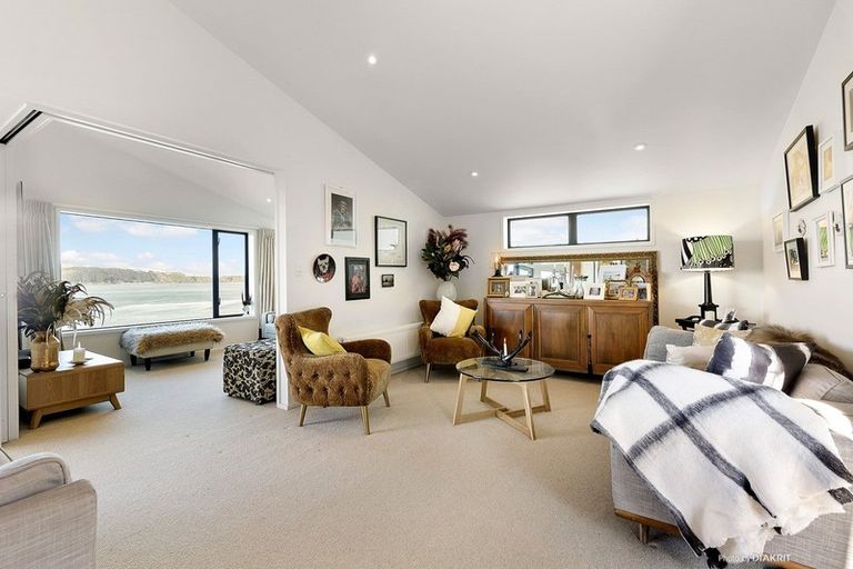 Photo of property in 12 Satchell Way, Kaiwharawhara, Wellington, 6035