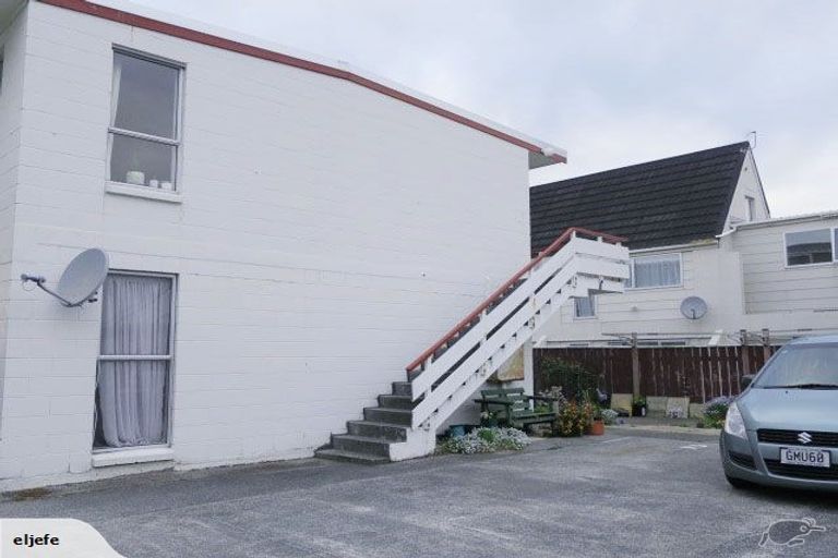 Photo of property in 2/72 Freyberg Street, Lyall Bay, Wellington, 6022