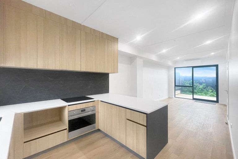 Photo of property in 39 Parkwood Avenue, Westgate, Auckland, 0614