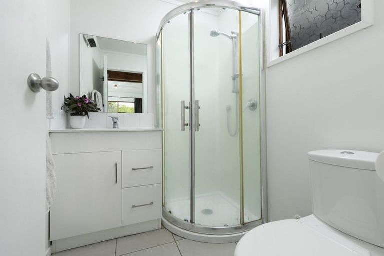 Photo of property in 2/7 Springfield Street, Forrest Hill, Auckland, 0620