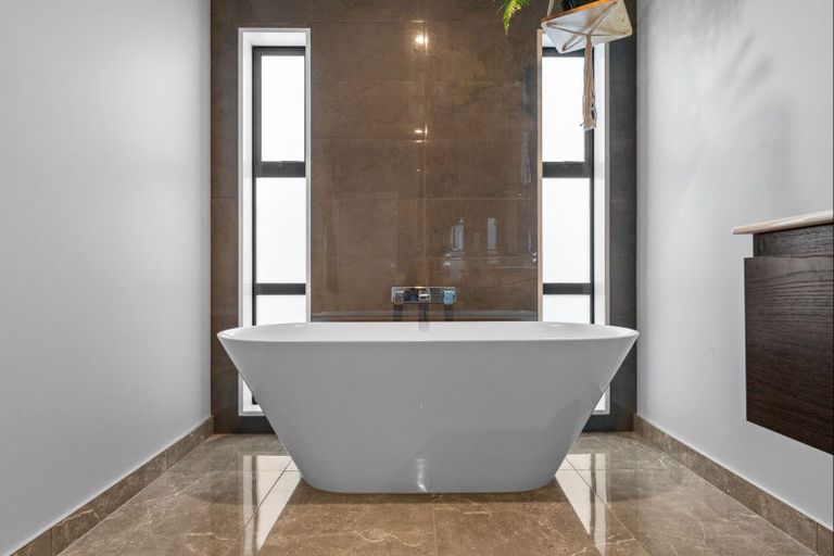 Photo of property in 5 Guinea Drive, Prebbleton, 7604