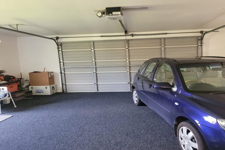 Photo of property in 27 Septimus Place, Henderson, Auckland, 0612