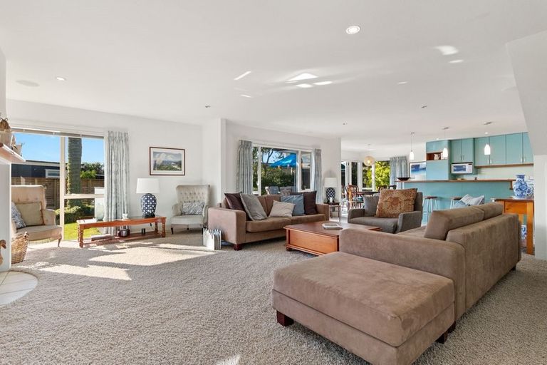 Photo of property in 98 Tangiteroria Lane, Pauanui, Hikuai, 3579